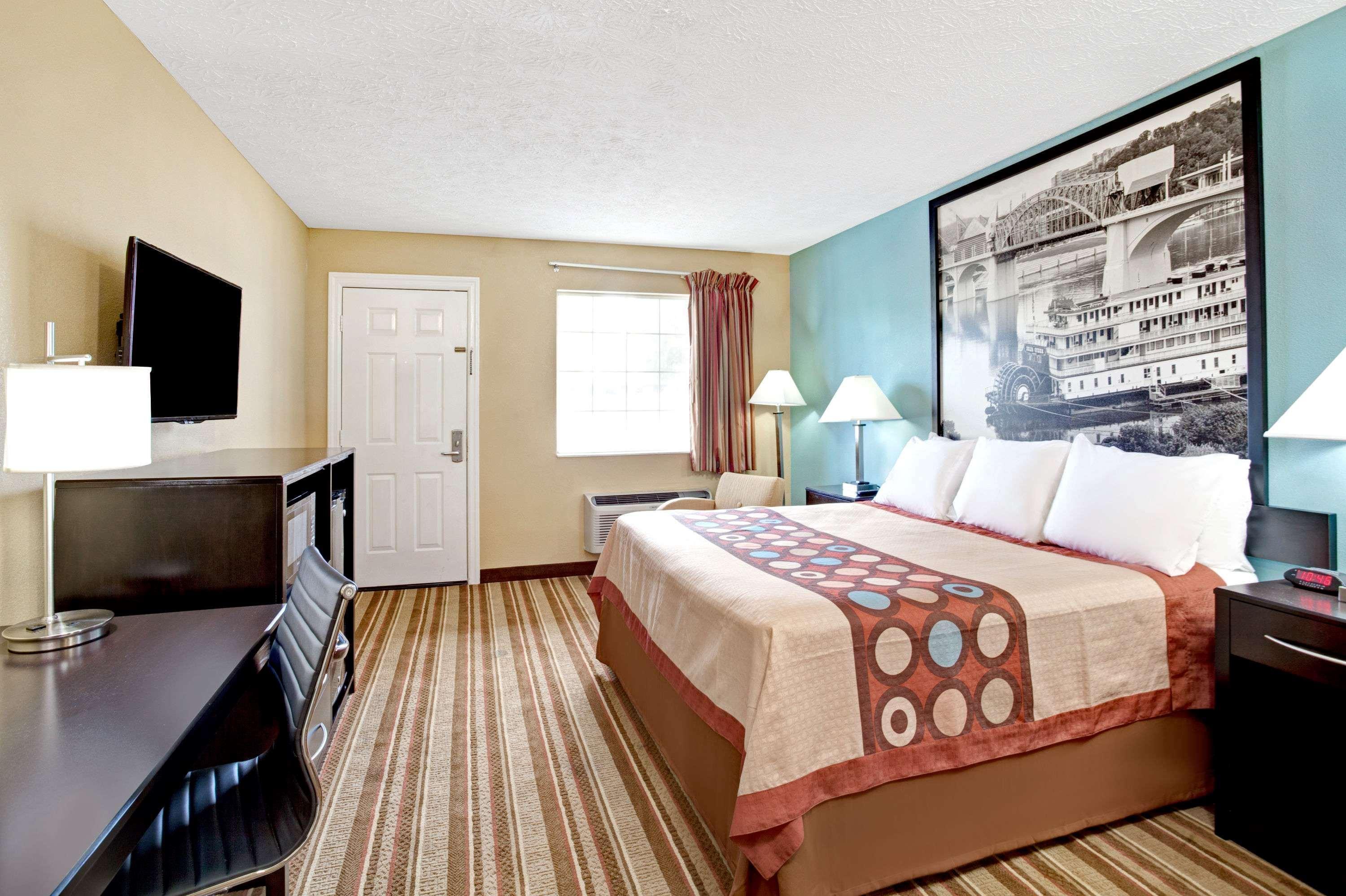 ซูเปอร์ 8 บาย วินด์แฮมไวท์ครีก/ แนชวิลล์ นอร์ทเวสต์ แอเรีย Hotel ภายนอก รูปภาพ