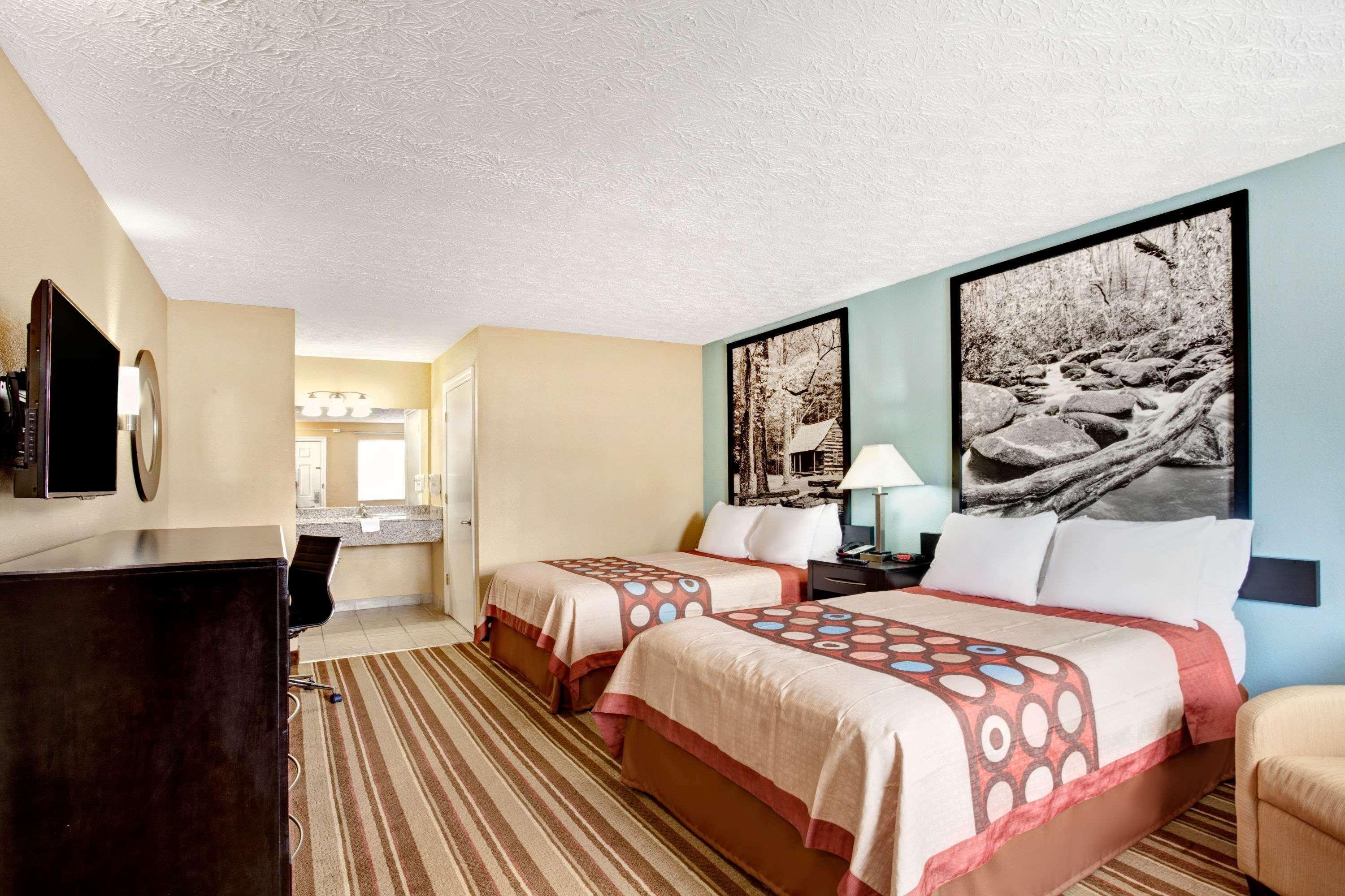 ซูเปอร์ 8 บาย วินด์แฮมไวท์ครีก/ แนชวิลล์ นอร์ทเวสต์ แอเรีย Hotel ภายนอก รูปภาพ