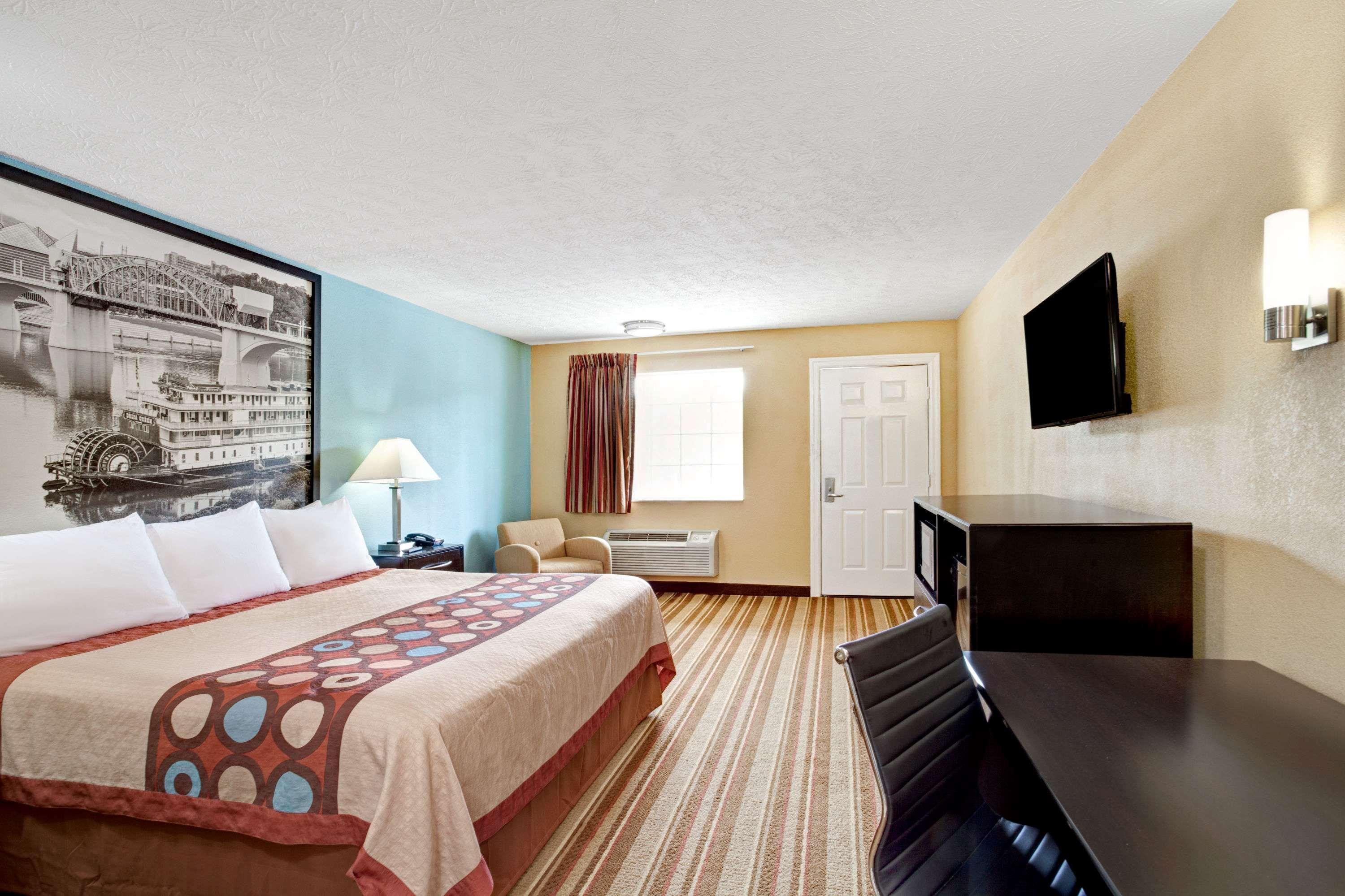 ซูเปอร์ 8 บาย วินด์แฮมไวท์ครีก/ แนชวิลล์ นอร์ทเวสต์ แอเรีย Hotel ภายนอก รูปภาพ